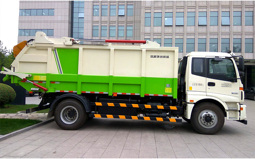 Oman garbage truck